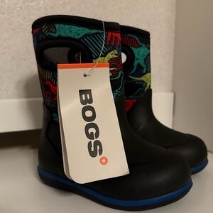 NWT Bogs toddler winter boots